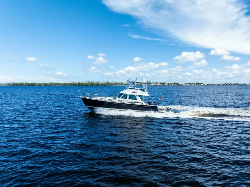 Slide: The Image of 2019 Sabre 48 Flybridge HIGHLANDER - 5573275