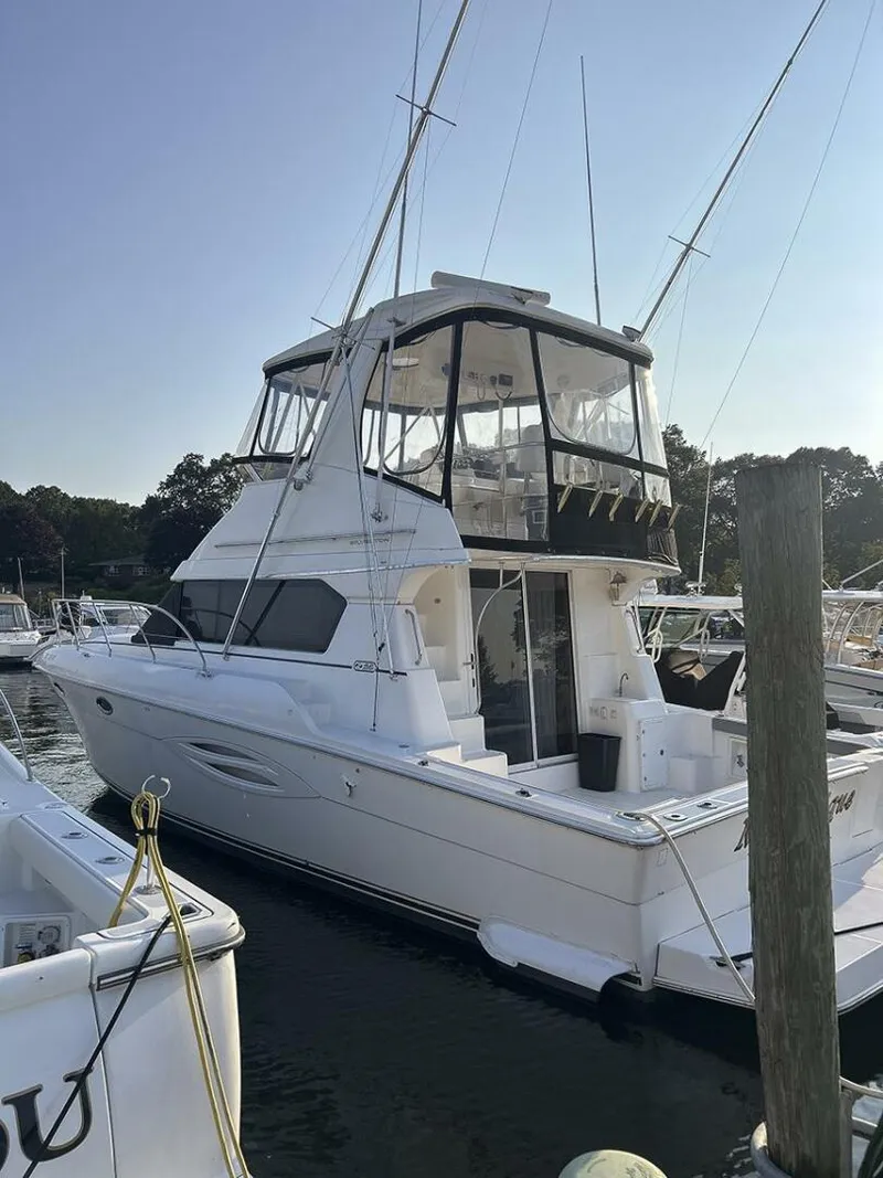 The Image of Silverton 42 Convertible 2002 - 5573135