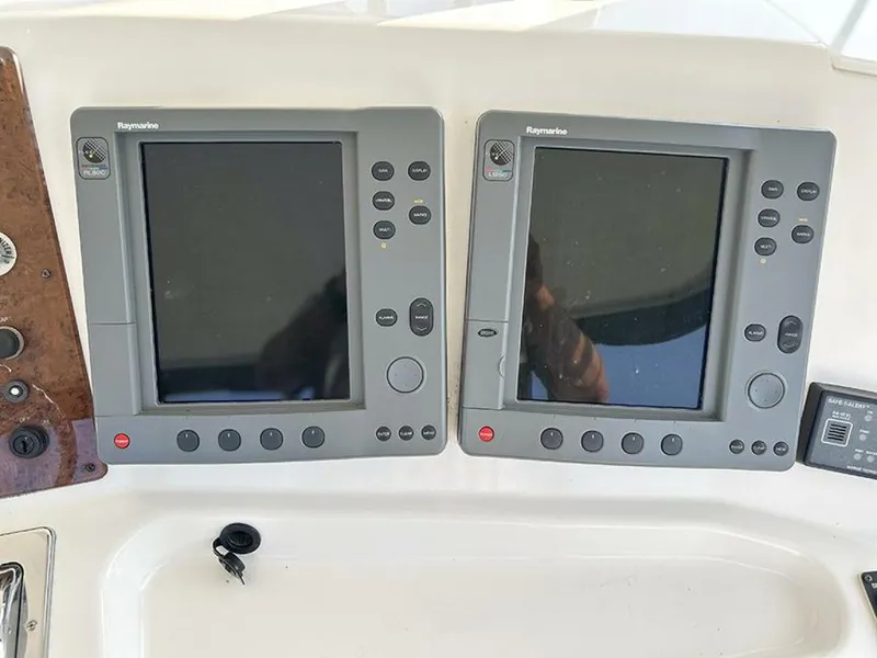 Slide: The Image of Silverton 42 Convertible 2002 - 5573096