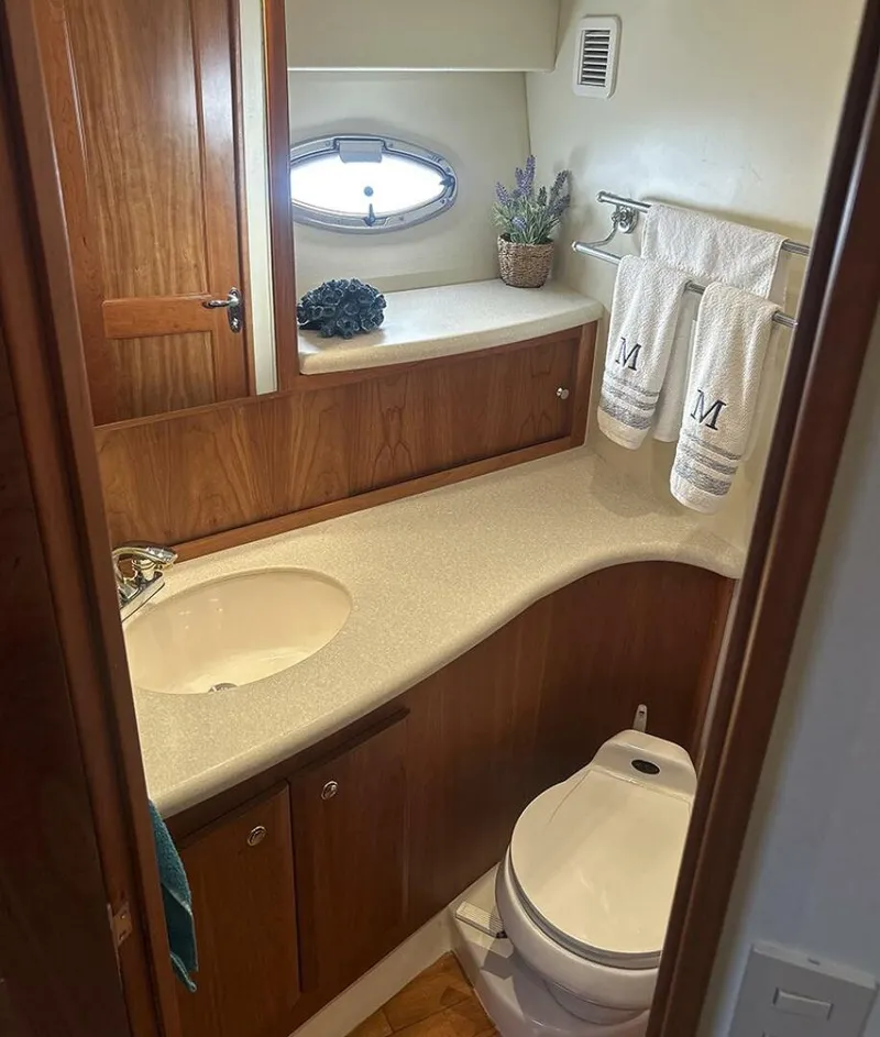 Slide: The Image of Silverton 42 Convertible 2002 - 5573068