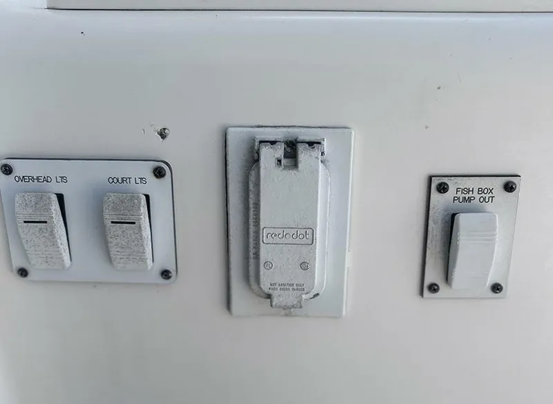 Slide: The Image of Silverton 42 Convertible 2002 - 5573077