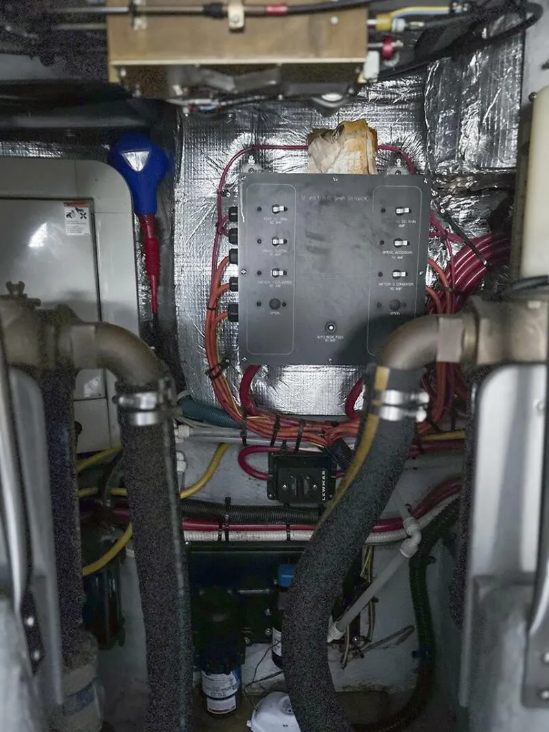 Slide: The Image of Silverton 42 Convertible 2002 - 5573119