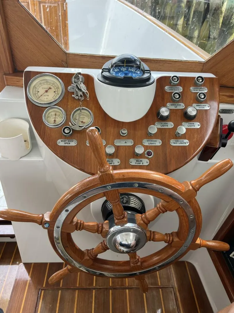 Slide: The Image of Duffy Herreshoff 30 2002 - 5573226