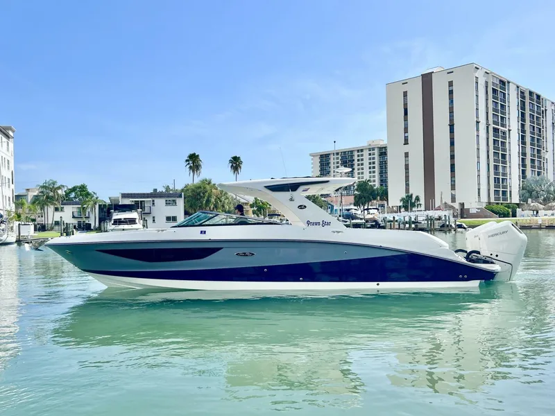 Slide: The Image of Sea Ray SLX 350 Outboard 2024 - 5573410