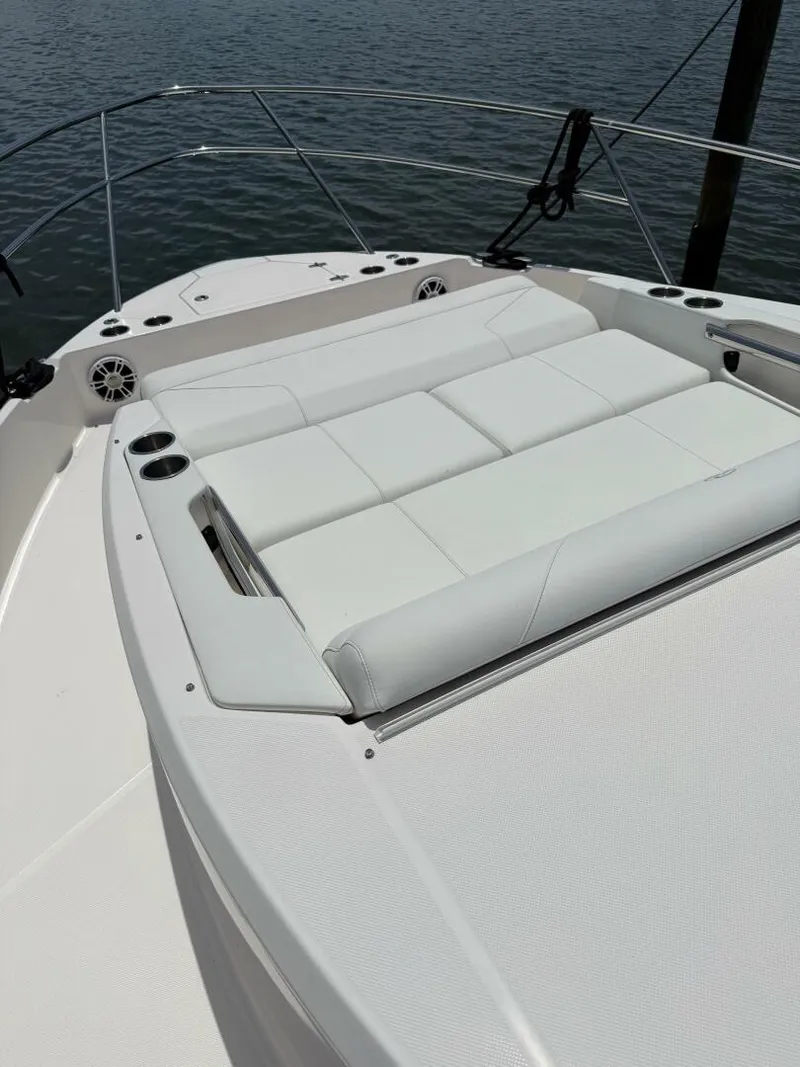 Slide: The Image of 2021 Regal 36 XO - 5573647