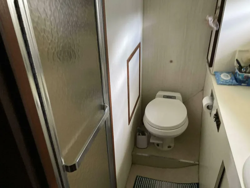 Slide: The Image of Hatteras Sport Fish 1985 - 5573876