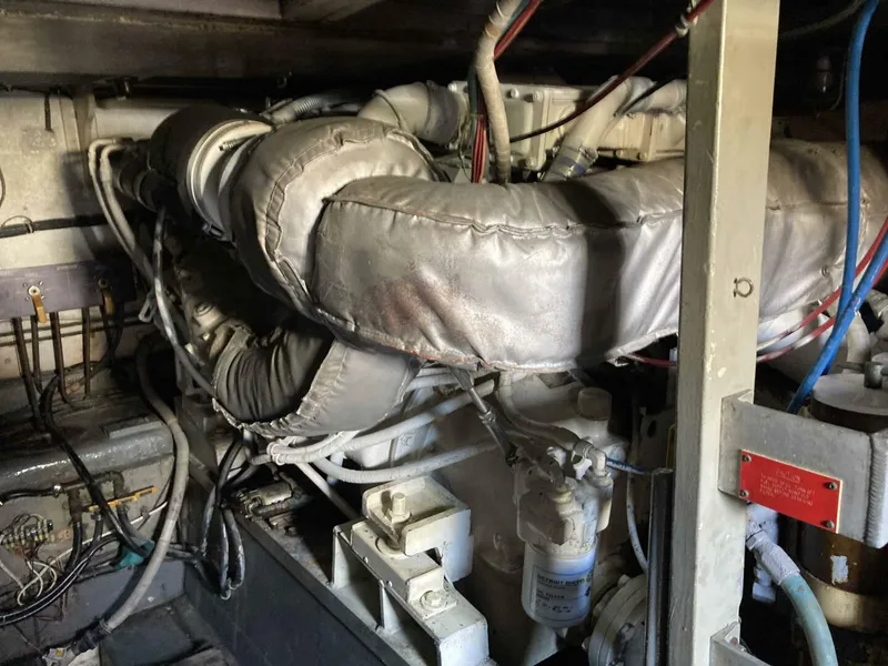 Slide: The Image of Hatteras Sport Fish 1985 - 5573883