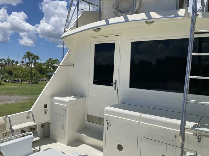 Slide: The Image of Hatteras Sport Fish 1985 - 5573861