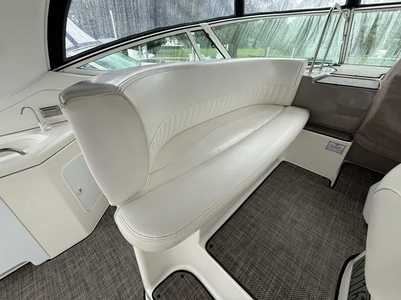 Slide: The Image of Cruisers 370 Express 2004 - 5574279