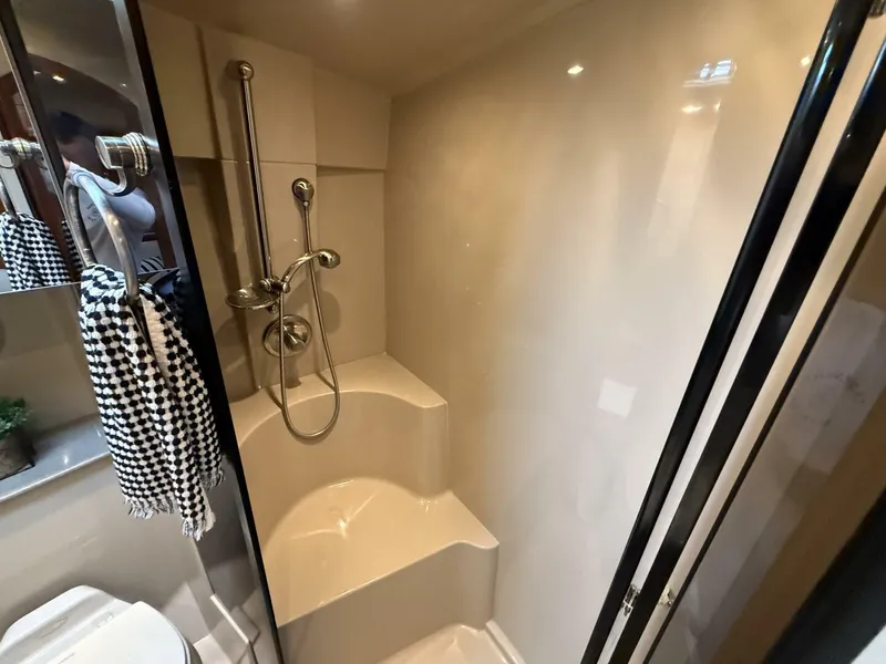 Slide: The Image of Cruisers 370 Express 2004 - 5574233