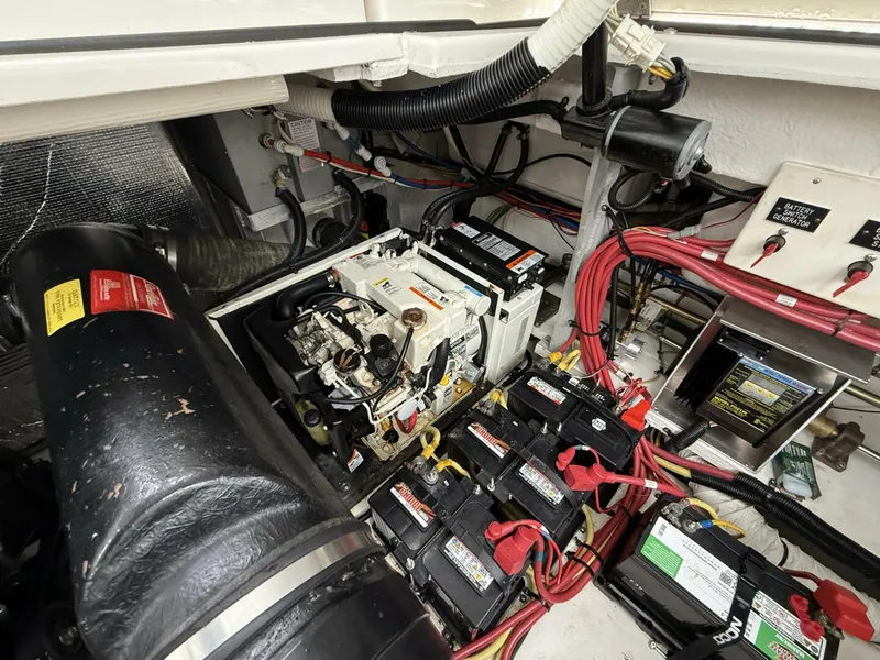 Slide: The Image of Cruisers 370 Express 2004 - 5574283