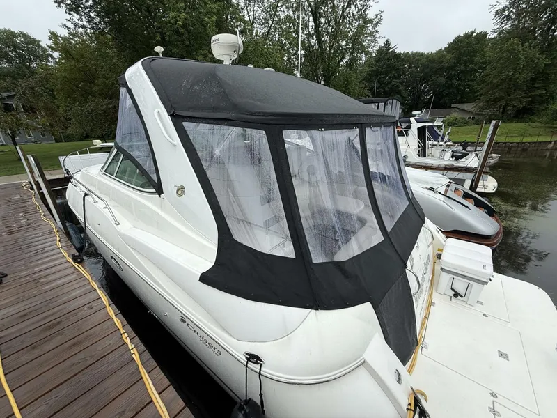 Slide: The Image of Cruisers Yachts 370 Express 2004 - 5574309