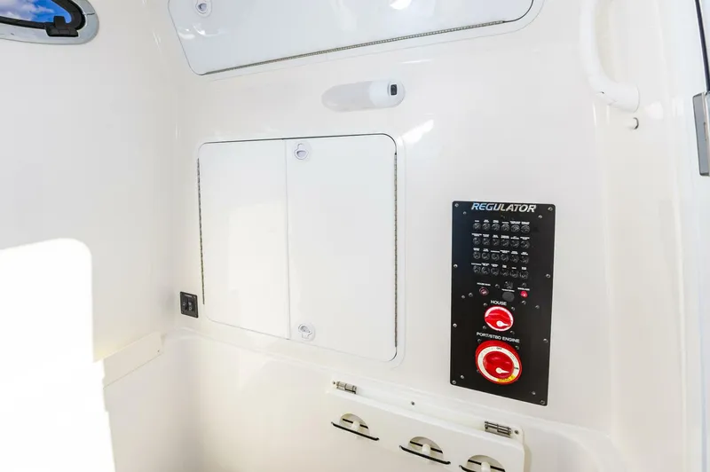 Slide: The Image of 31RegulatorHull403137 - 5610509