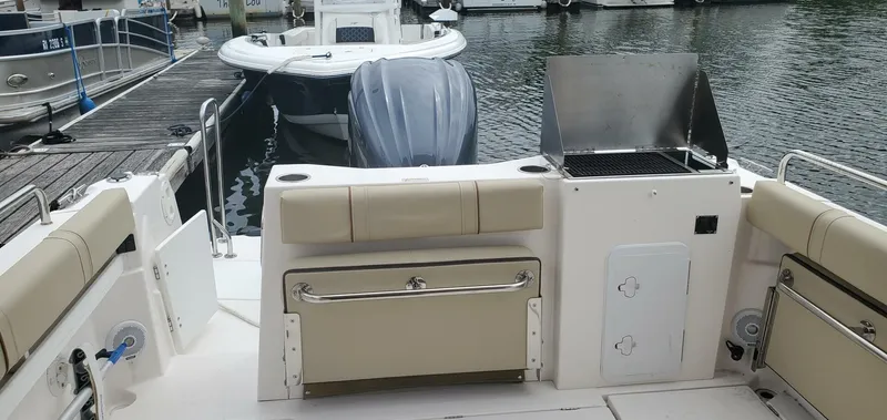 Slide: The Image of Ranger Tug R-25 LE 2021 - 5575104