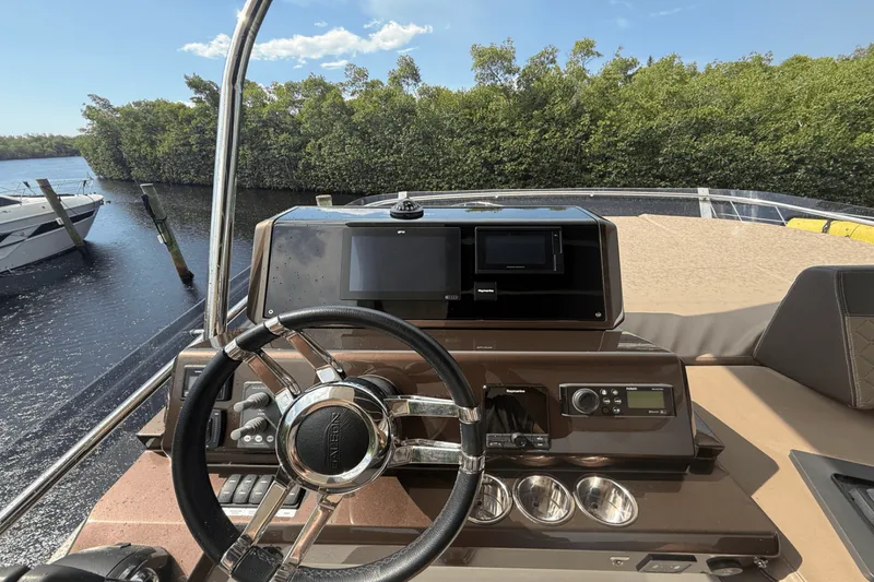 Slide: The Image of Galeon 500 FLY 2021 - 5575131