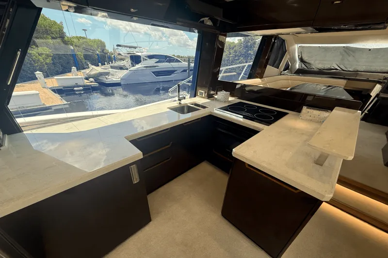 Slide: The Image of Galeon 500 FLY 2021 - 5575136