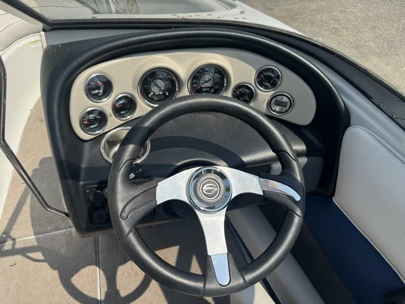 Slide: The Image of Crownline Boats 185 SS 2014 - 5575188