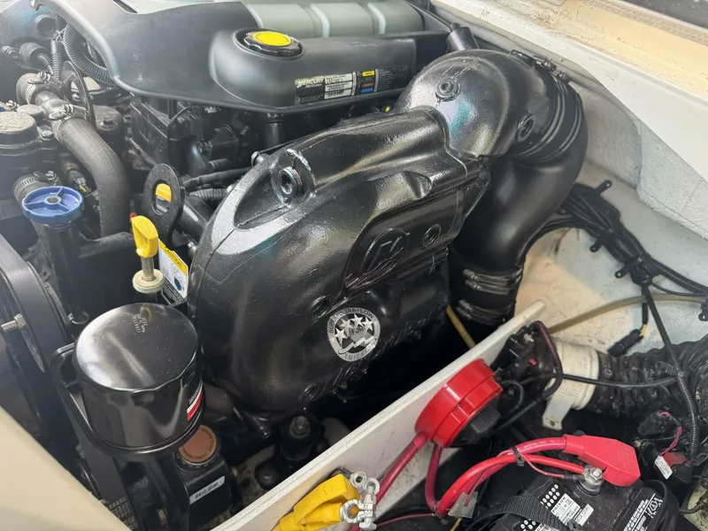 Slide: The Image of Crownline Boats 185 SS 2014 - 5575182