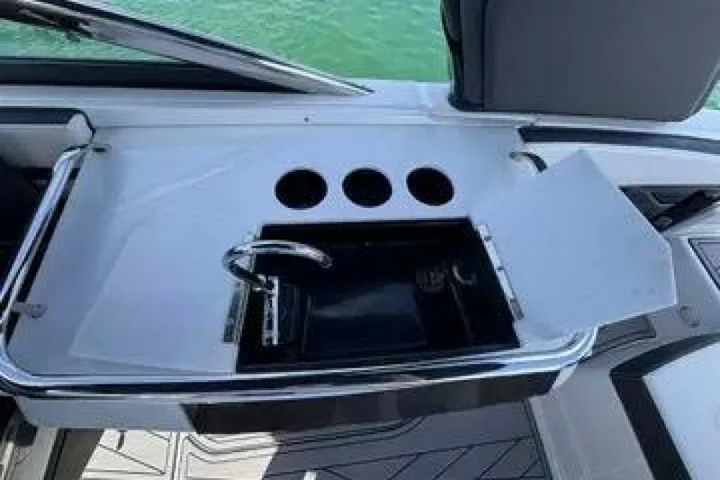 Slide: The Image of Monterey 275SS 2023 - 5575431