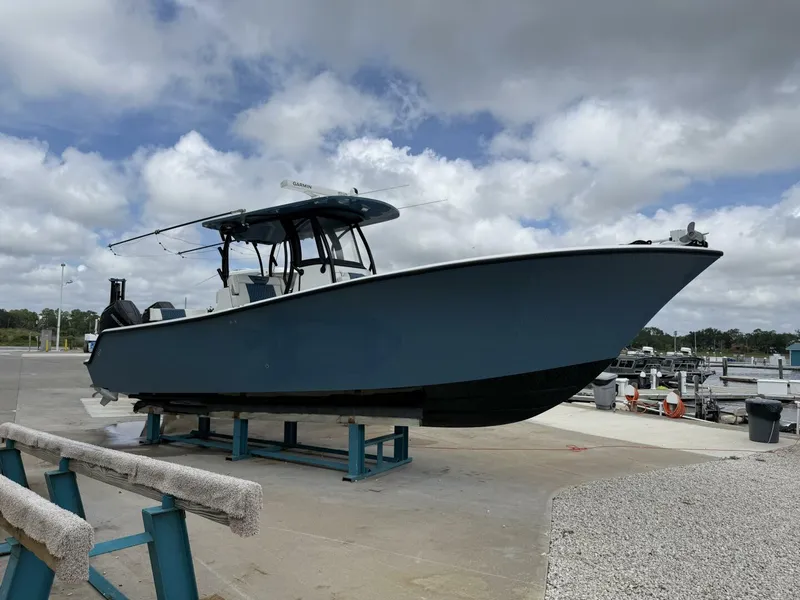 Slide: The Image of Front Runner 33 2023 - 5672582