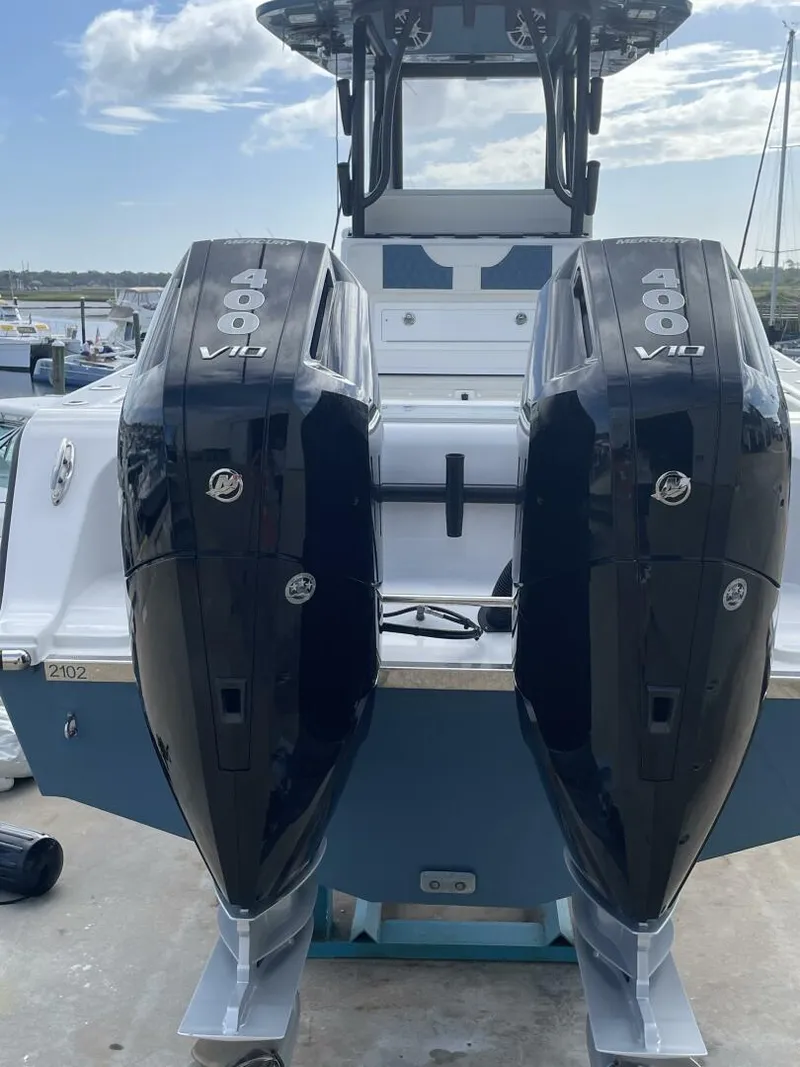 Slide: The Image of Front Runner 33 2023 - 5672588