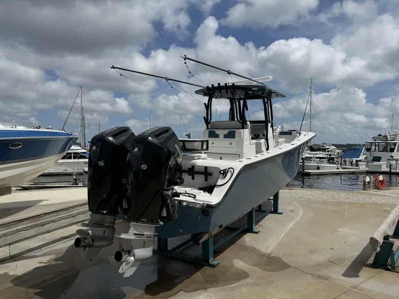 Slide: The Image of Front Runner 33 2023 - 5672592