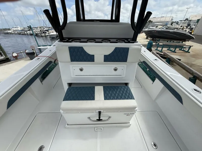 Slide: The Image of Front Runner 33 2023 - 5672595