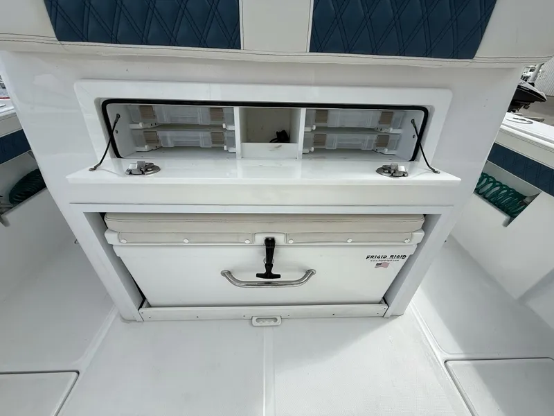 Slide: The Image of Front Runner 33 2023 - 5672596