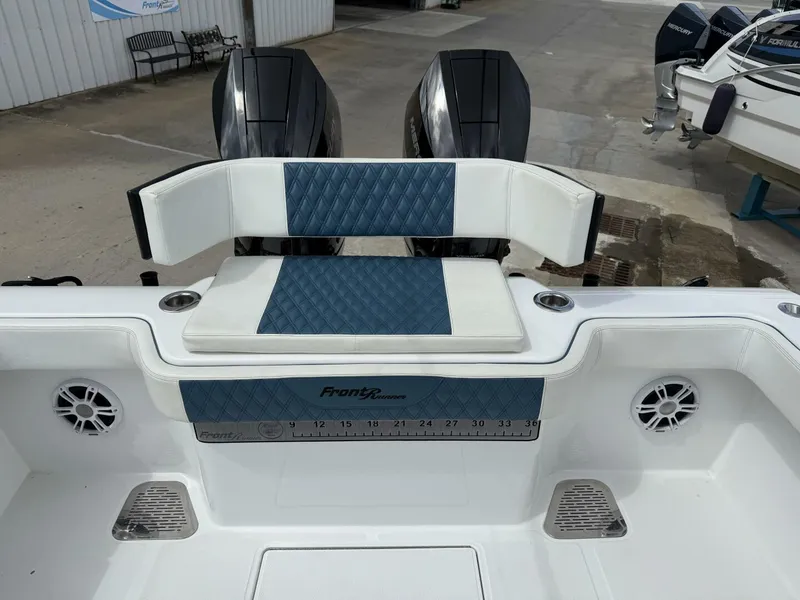 Slide: The Image of Front Runner 33 2023 - 5672597