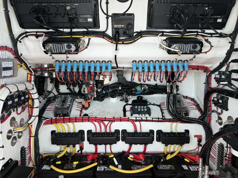 Slide: The Image of Front Runner 33 2023 - 5672614