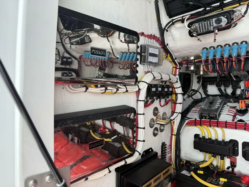 Slide: The Image of Front Runner 33 2023 - 5672616