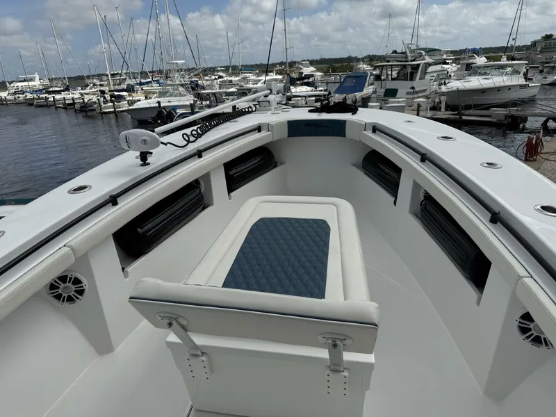 Slide: The Image of Front Runner 33 2023 - 5672617