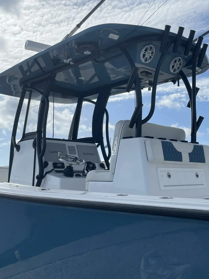 Slide: The Image of Front Runner 33 2023 - 5575441