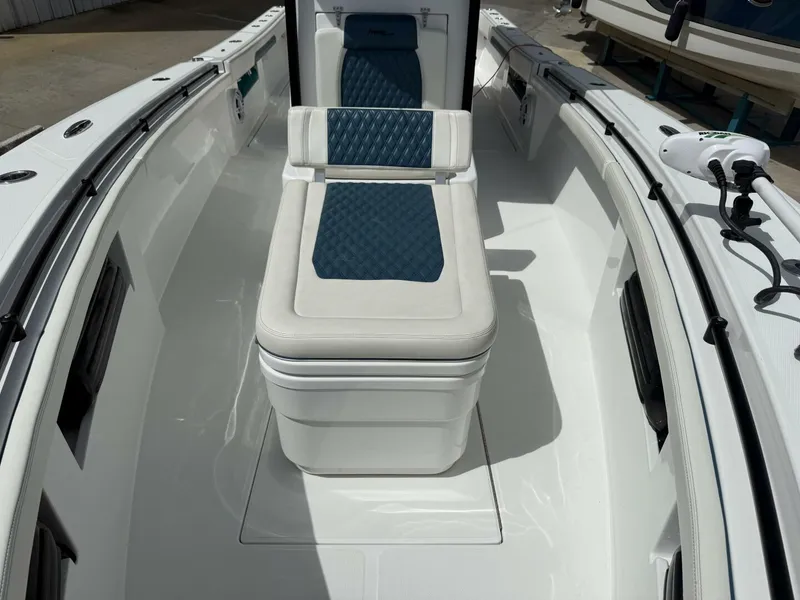 Slide: The Image of Front Runner 33 2023 - 5672618