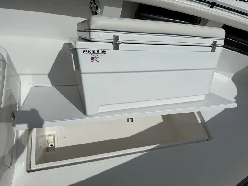 Slide: The Image of Front Runner 33 2023 - 5672619