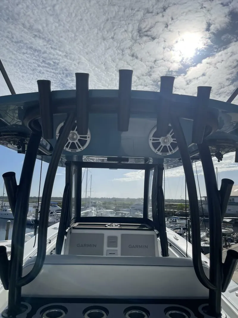 Slide: The Image of Front Runner 33 2023 - 5575444