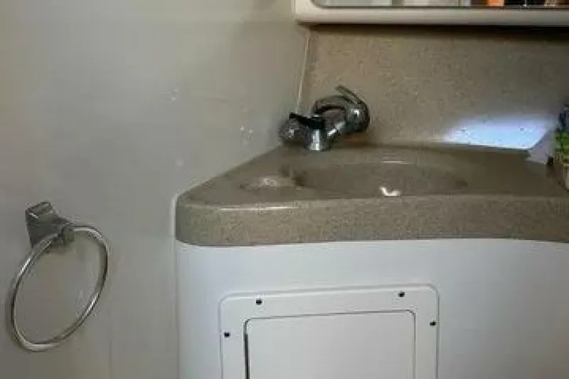 Slide: The Image of Hydra-Sports 33VX 2005 - 5575470