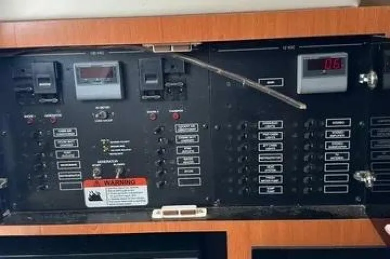 Slide: The Image of Hydra-Sports 33VX 2005 - 5575467