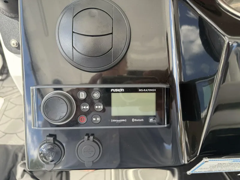 Slide: The Image of Wellcraft 352 Fisherman 2022 - 5588285