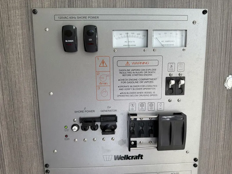 Slide: The Image of Wellcraft 352 Fisherman 2022 - 5588298