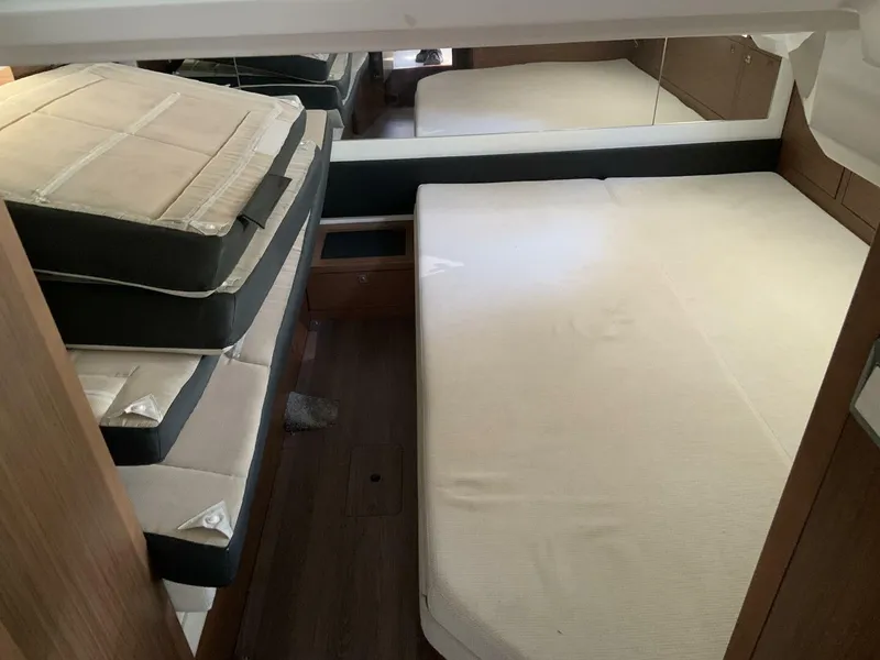 Slide: The Image of Jeanneau Leader 12.5 WA 2021 - 5576045