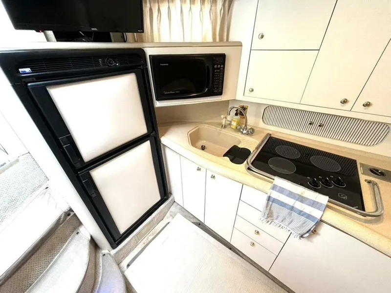 Slide: The Image of Sea Ray 400 Sundancer 1998 - 5576359