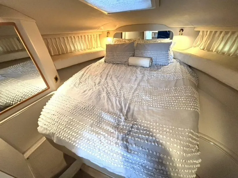 Slide: The Image of Sea Ray 400 Sundancer 1998 - 5576349