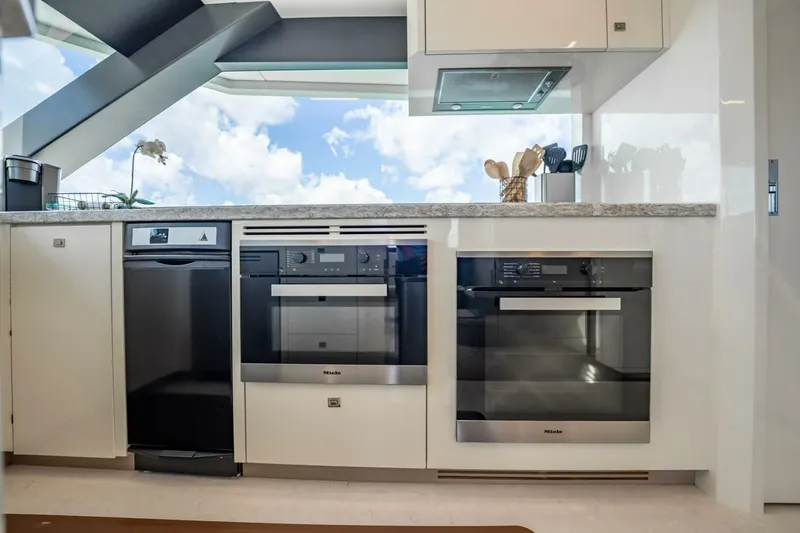 Slide: The Image of Ocean Alexander 27 Explorer 2021 - 5599539