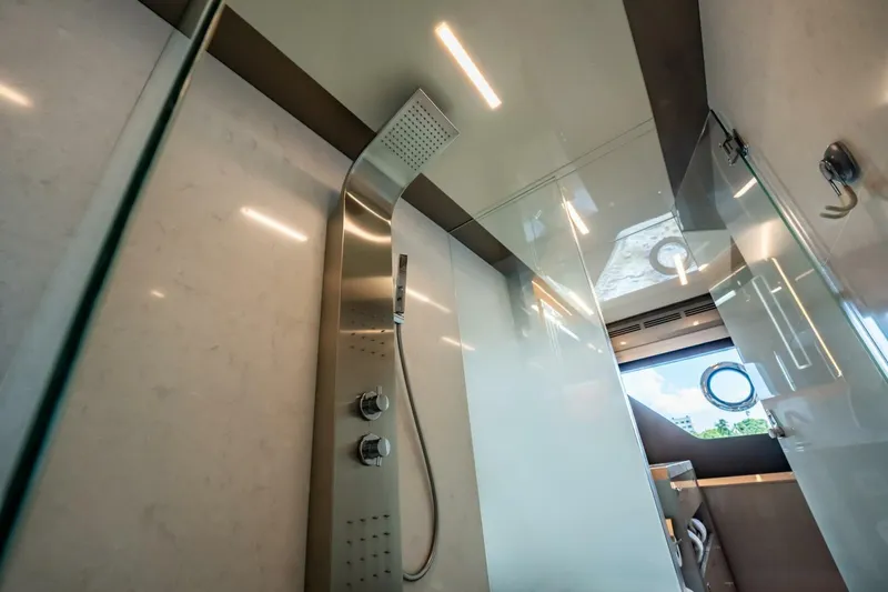 Slide: The Image of Ocean Alexander 27 Explorer 2021 - 5599552