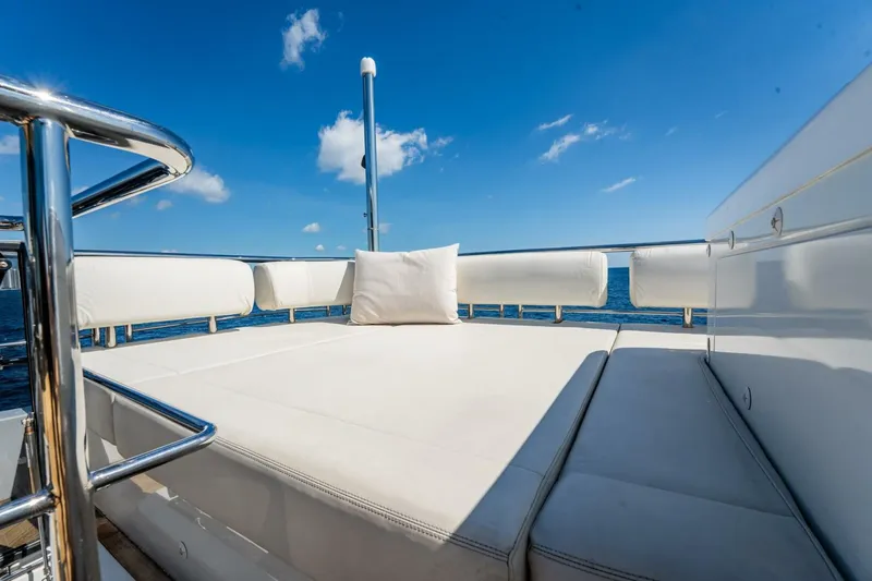 Slide: The Image of Ocean Alexander 27 Explorer 2021 - 5599569