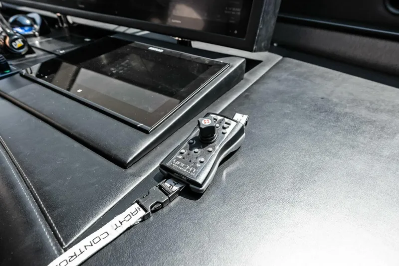 Slide: The Image of Lazzara 84 Skylounge 2006 - 5595190