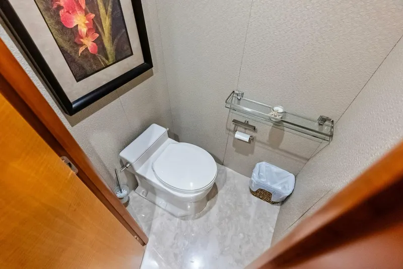 Slide: The Image of Lazzara 84 Skylounge 2006 - 5595253