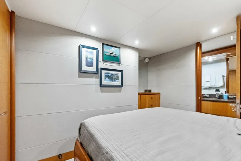 Slide: The Image of Lazzara 84 Skylounge 2006 - 5595257