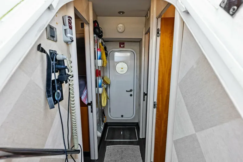 Slide: The Image of Lazzara 84 Skylounge 2006 - 5595304